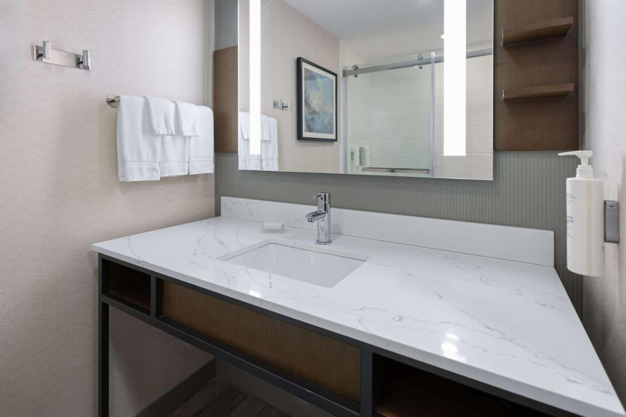 Hilton Garden Inn Winston-Salem/Hanes Mall מראה חיצוני תמונה